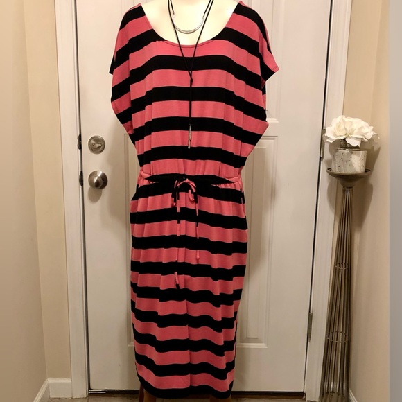 TORRID BLACK AND PINK STRIPED KNIT DRESS 3X WOMEN PLUS SIZE - Picture 1 of 16